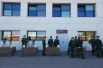 Экспонаты также были представлены не только в вагонах поезда, но и на платформе вокзала. Каждый из них можно было рассмотреть и даже взять в руки.