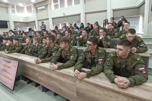 Студенты задали вопросы режиссеру.