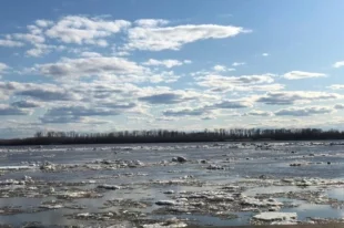Ледоход в прошлом году.