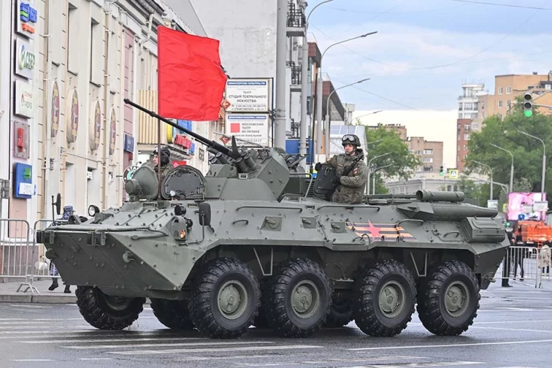 БТР-82 на Таганской площади.