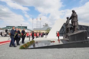 Церемония открытия мемориала «Сурский рубеж» прошла в преддверии празднования 80-летия Победы в Великой Отечественной войне..