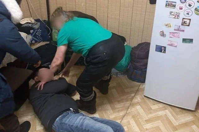 Так происходило нападение - фото со следственного эксперимента. 