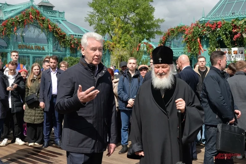 Мэр Москвы и Патриарх Московский и всея Руси отметили, как важно делать добрые дела на благо нуждающихся.