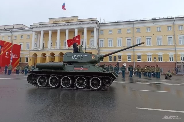 Парад Победы в Нижнем Новгороде начнется в 9.50 на площади Минина и Пожарского.