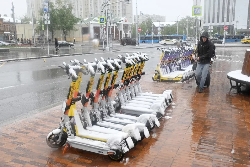 Снег в Московском регионе.