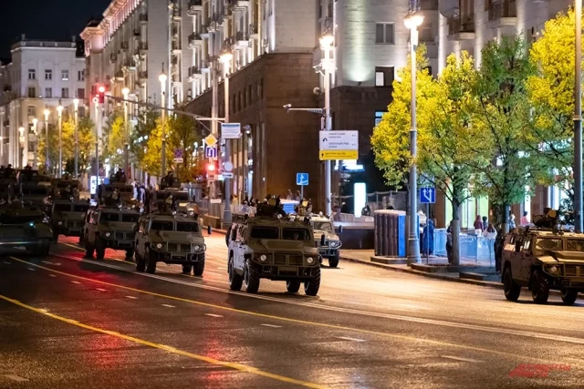 Военная техника на репетиции Парада победы в Москве.
