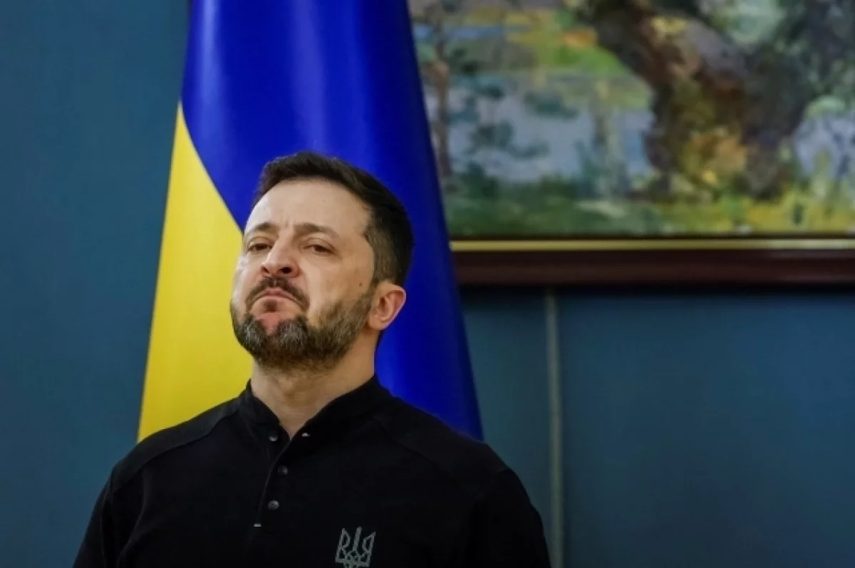 Захарова: Зеленский издевается над ветеранами перед Днём Победы