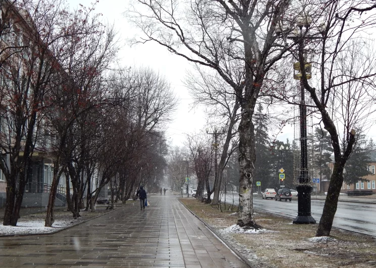 Людно на просторных улицах практически не бывает.