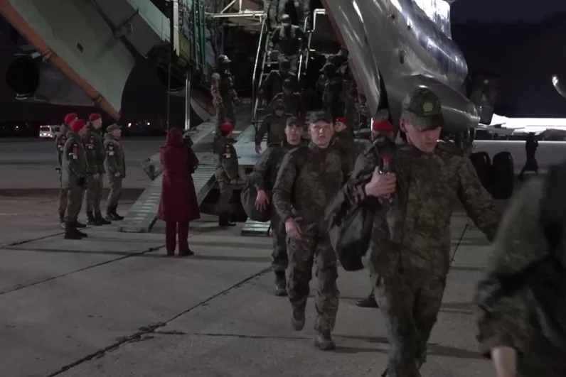 На родину из украинского плена вернулись 205 российских военнослужащих. 