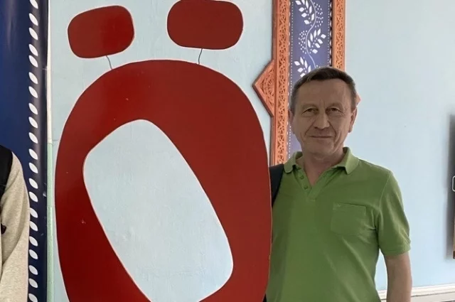 О том, как перевести малые языки в цифру и зачем он писал Биллу Гейтсу, рассказывает лингвист и языковой активист Андрей Чемышев. 