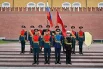 На церемонии также присутствовали главнокомандующий Сухопутными войсками РФ генерал Олег Салюков и военный комендант Москвы генерал-лейтенант Евгений Селезнев.