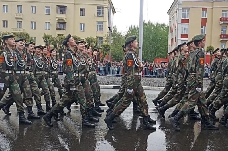 В шествии приняло участие около двух тысяч человек.