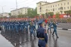 В Красноярске сегодня дождливо, но парад проходит по расписанию.