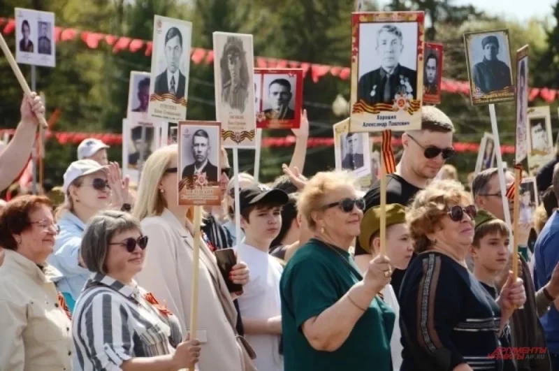 Шествие Бессмертного полка в Иркутске.