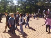 На улицы многие вышли с фотографиями фронтовиков.