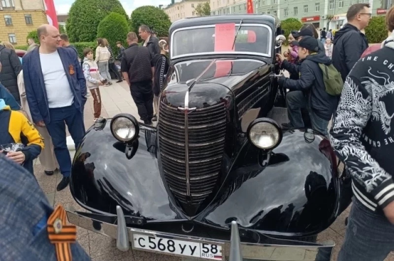 ГАЗ-11-73 – советский легковой автомобиль, производился с 1939 по 1948 год.