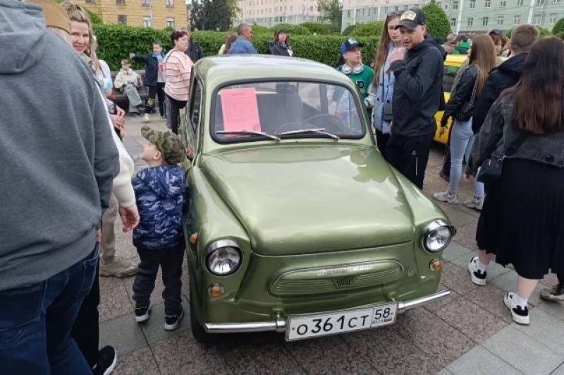 ЗАЗ-965 выпускался с 1960 по 1969 годы, производился в Запорожье. 