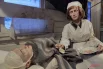 В санитарном вагоне диктор рассказывает не только о помощи раненным, но и об открытиях советской науки военного времени, например, о получении первого отечественного пенициллина Зинаидой Ермольевой и ее сотрудниками.