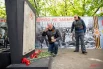 На Суворовской площади и в Зарядье прошли церемонии памяти с участием школьников и ветеранов.