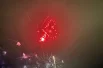 В небе загорались фигурки в виде сердечек и смайликов.