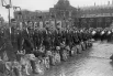  СССР. Москва. Саперы со служебными собаками из Центральной военно-технической школы дрессировщиков во время Парада Победы на Красной площади после окончания Великой Отечественной войны. 