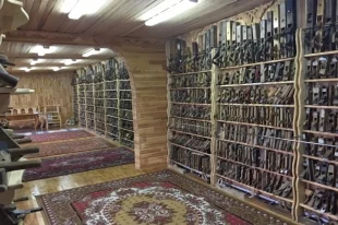 Это крупнейшая коллекция рубанков в мире. Больше нигде такой нет.