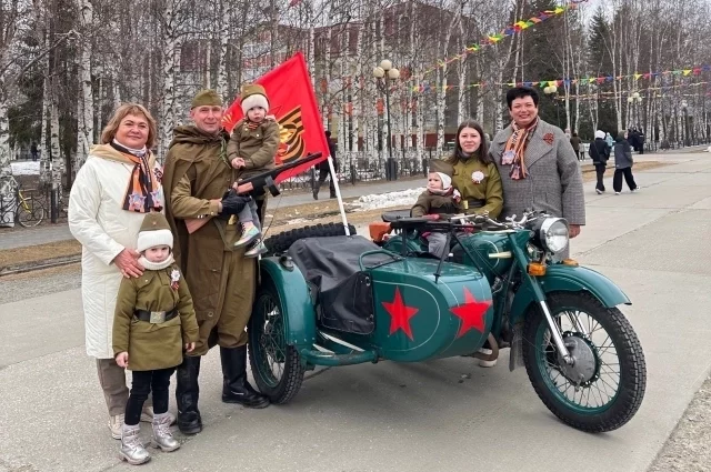 В Берёзово активисты партии организовали автопробег.
