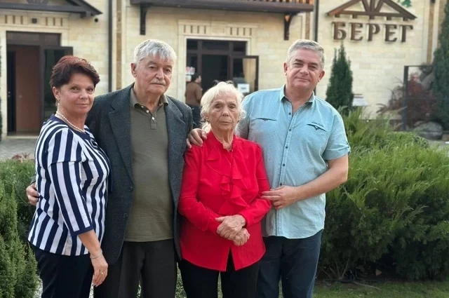 Селезнёвы вырастили двоих детей - Маргариту и Константина.