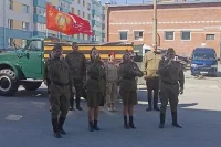 Фронтовая бригада поздравила ветерана ВОВ в Ханты-Мансийске. 