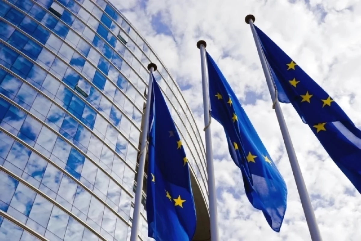 В ЕС заявили о недостатке ресурсов для перехвата танкеров с нефтью РФ