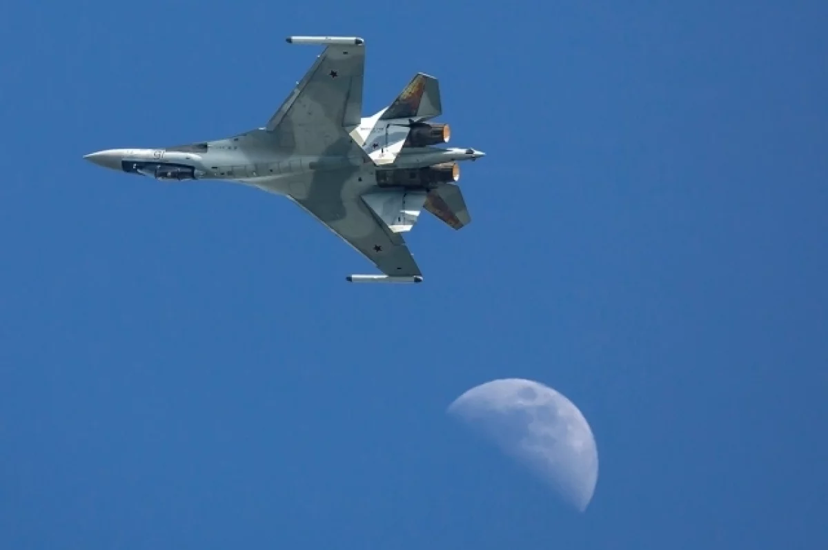 Дандыкин объяснил появление Су-35 при атаке на танкер в Финском заливе