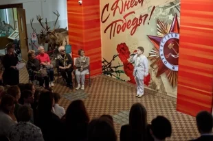 На открытии выставки в краеведческом музее выступили юные артисты.