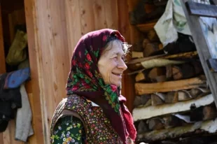 Агафья разрешила прилететь к ней только после Пасхи.