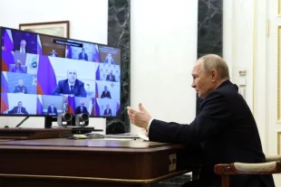 На совещании с правительством РФ президент подчеркнул, что вооружённые силы уже приступили к реализации этой задачи.