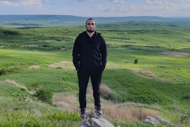 Магомед уже 10 лет живёт на Ставрополье.