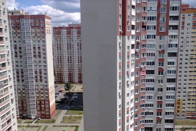 Цены за квадратный метр удерживаются примерно на том же уровне, что и в начале года.