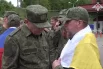 С вернувшимися бойцами пообщался заместитель Министра обороны РФ генерал-полковник Александр Фомин.