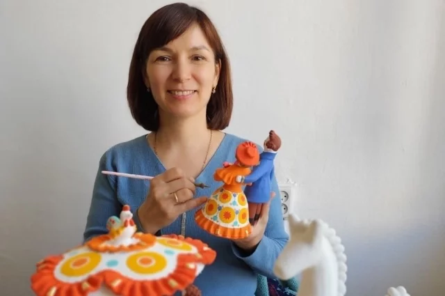 Член Союза художников России Елена Шадрина охотно делится секретами мастерства