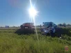 На место аварии прибыли бригады скорой и спасатели.
