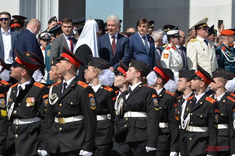 Мэр Москвы провел смотр кадетских выступлений.