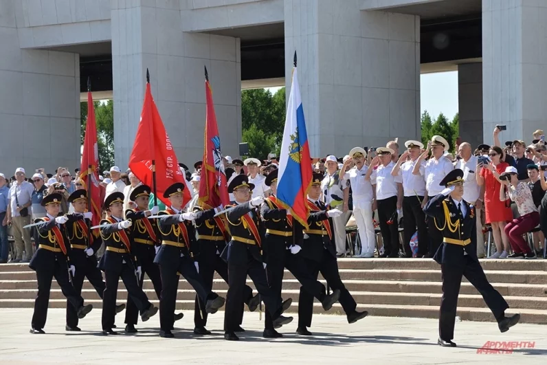 В шествии участвовали кадеты и из других городов.