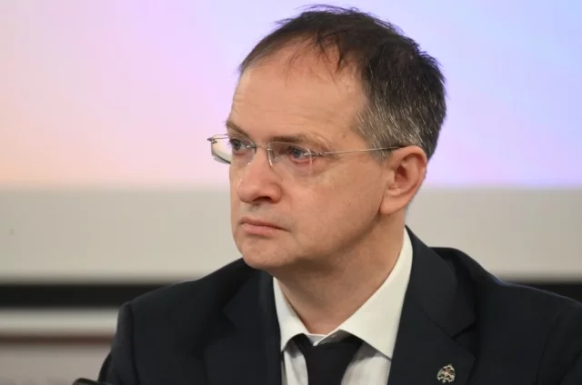 Запугать главу делегации пытаются тогда, когда Россия вышла с предложением о втором туре переговоров.