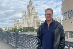 «Я хотел бы остаться в России, пока мне дали разрешение на жизнь здесь на два года».