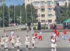 Праздник начался на площади перед зданием городской администрации.