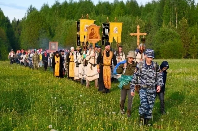 В самом масштабном крестном ходе в Кировской области ежегодно принимают участие десятки тысяч человек