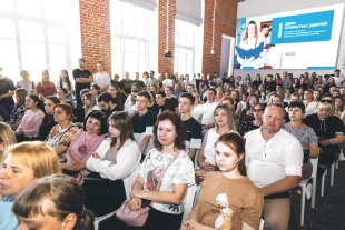 На встречу губернатора с абитуриентами РУМ в День открытых дверей пришло более 500 человек.