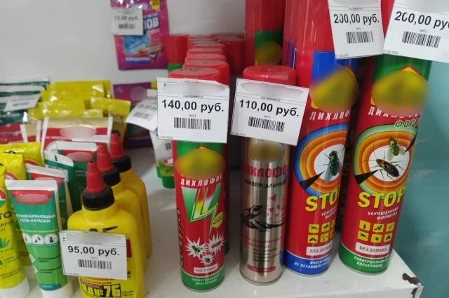 В магазинах - большое разнообразие средств от насекомых.