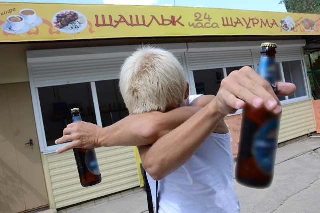 Любителям спиртного несколько усложнили жизнь, но станут ли из-за этого меньше пить?