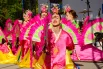 Показ прервался танцем, отсылающем к культуре Южной Кореи.