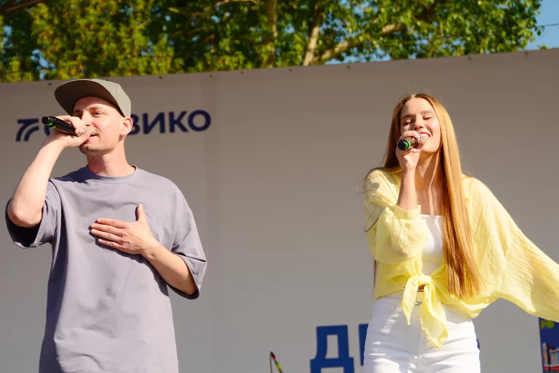 Выступил на сцене и участник шоу «Конфетка» из Иркутска Жора Князь.